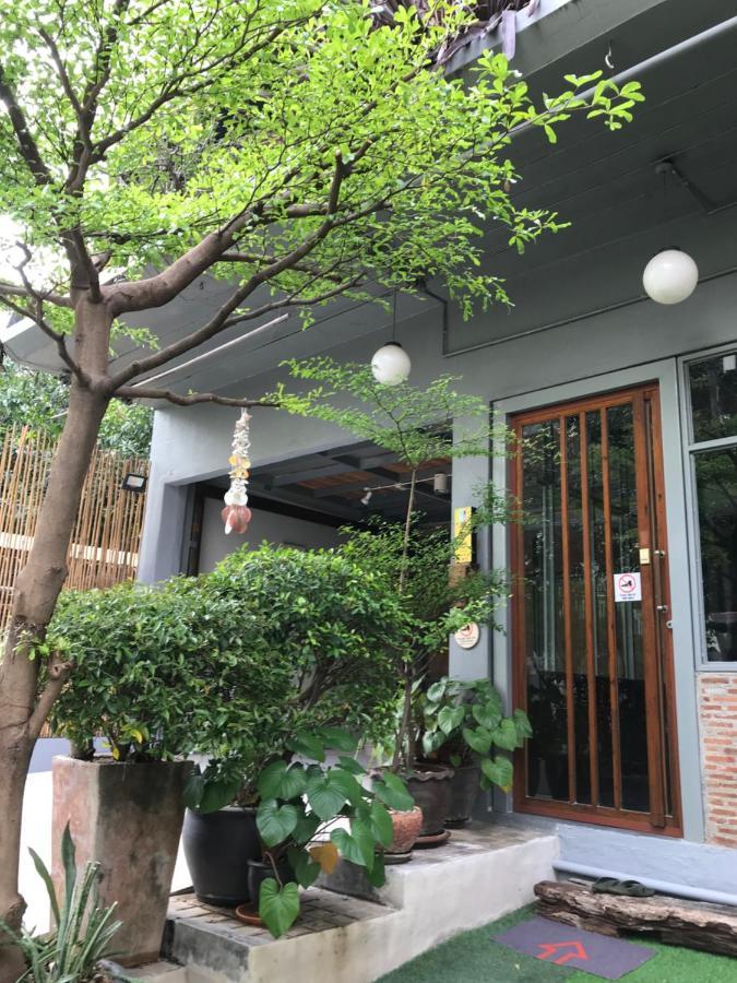 Nesuto Hostel Ramkamhaeng 52 Banguecoque Exterior foto