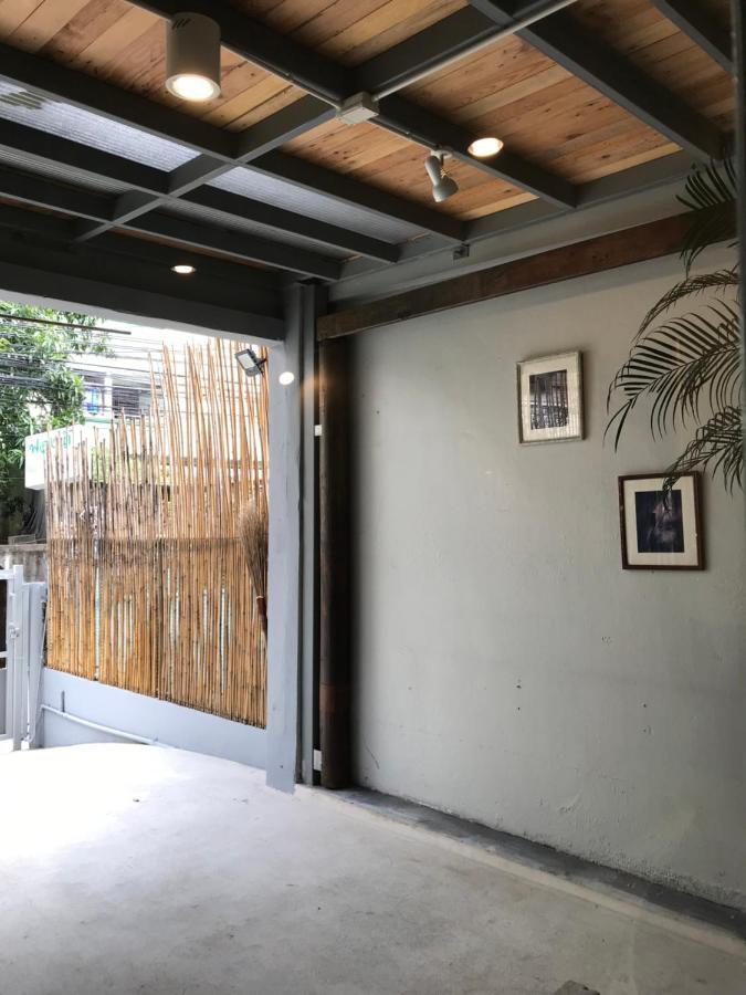 Nesuto Hostel Ramkamhaeng 52 Banguecoque Exterior foto